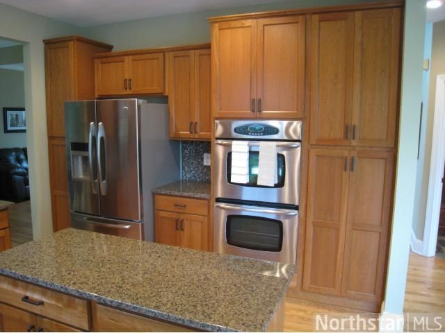 8994 Westhill Pointe, Eden Prairie, MN 55347