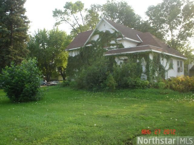 141 Colfax Ave NE, Hector, MN 55342