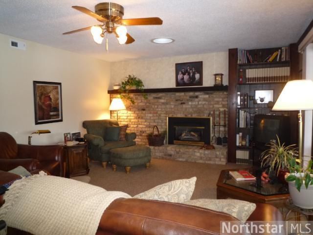 1909 Lander Ave NE, Saint Michael, MN 55376