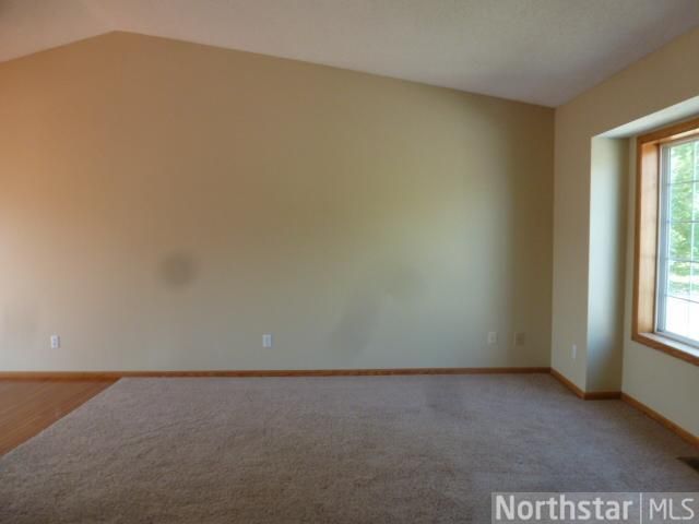 358 Parkview Ln S, Maplewood, MN 55119