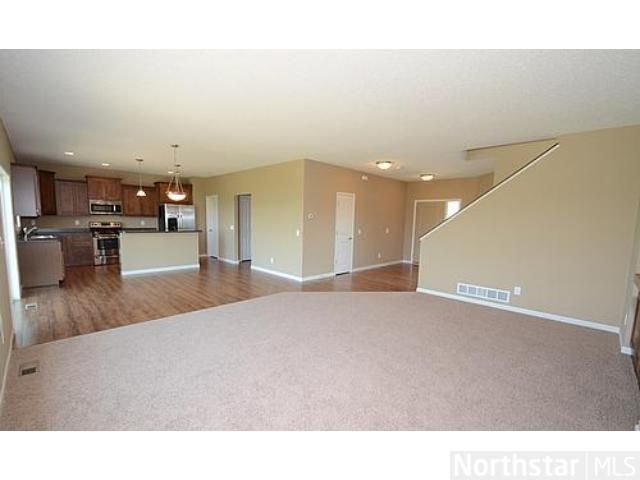 6853 Lasalle Cir NE, Albertville, MN 55301