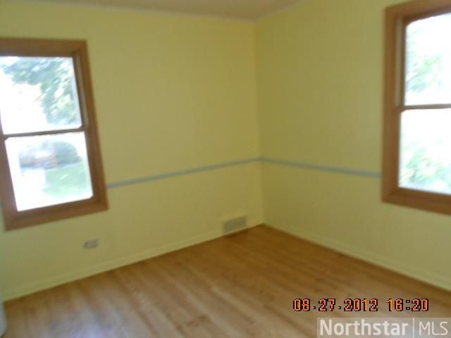 541 W 2nd St, Waconia, MN 55387