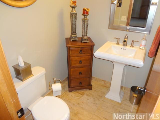 14380 Westridge Dr, Eden Prairie, MN 55347