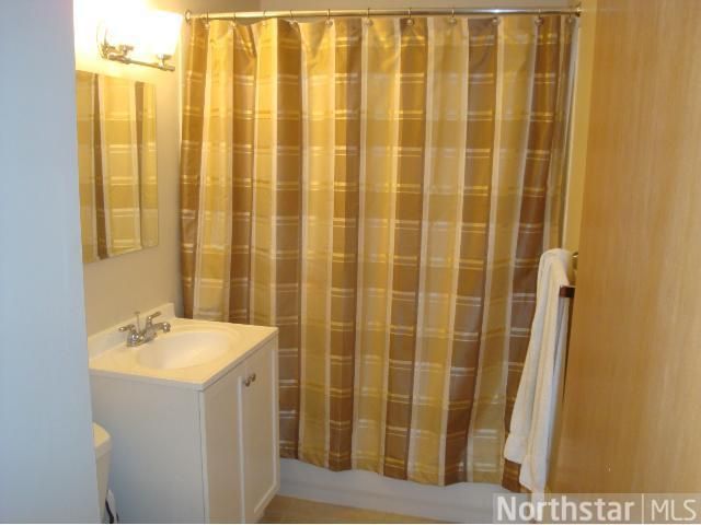 6209 Sumter Ave N, Brooklyn Park, MN 55428