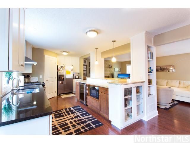 5545 Loring Ln, Golden Valley, MN 55422