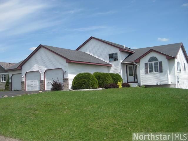 531 Morrison Ave S, Annandale, MN 55302