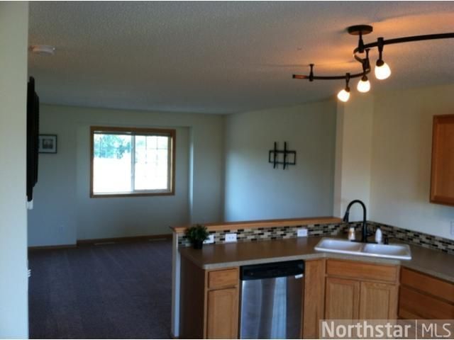 137 19th Ave SE, Cambridge, MN 55008