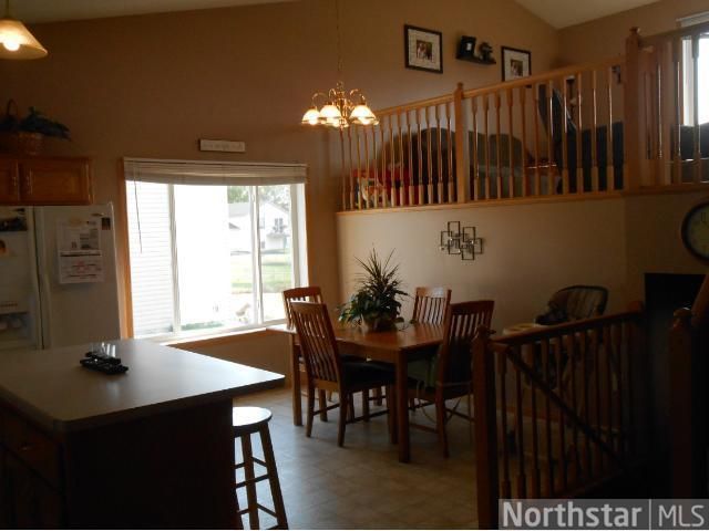 604 Horseshoe Ln, Braham, MN 55006