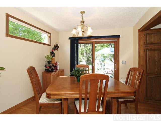 598 Mercury Cir, Shoreview, MN 55126