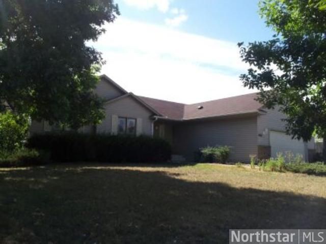 9062 Regent Pw, Brooklyn Park, MN 55443