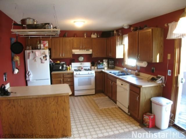 10611 Opal St NE, Circle Pines, MN 55014