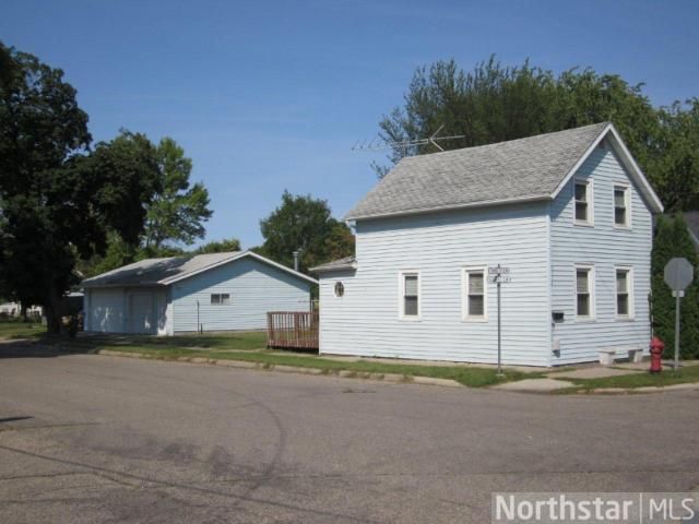 112 3rd St SW, Montgomery, MN 56069