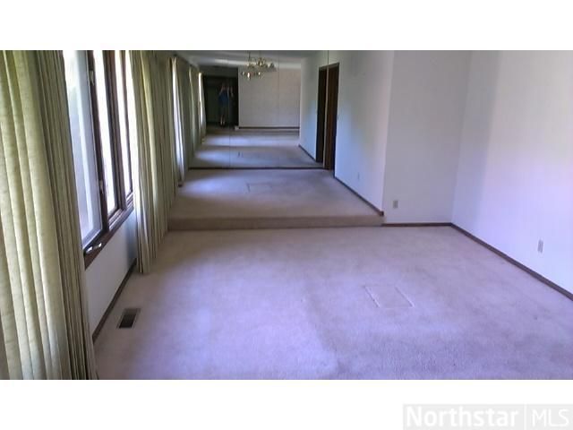9511 Briar Cir, Bloomington, MN 55437