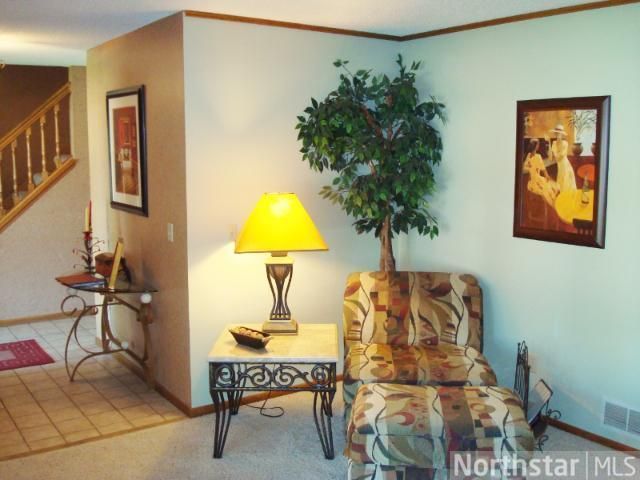10821 Grant Dr, Eden Prairie, MN 55347