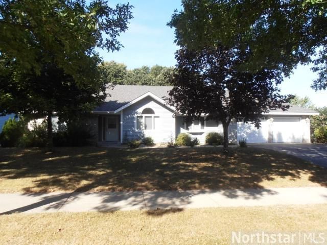 1713 Shannon Dr, Saint Cloud, MN 56301