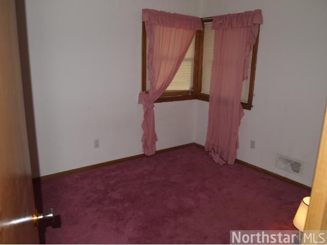 3131 Aquila Ave N, Crystal, MN 55427