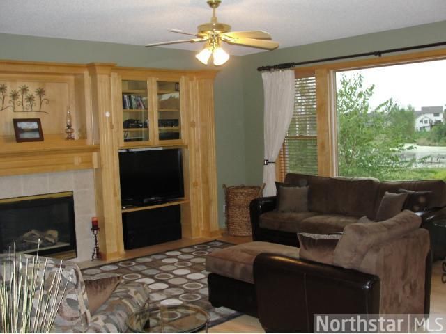 6438 Langer Ln, Lino Lakes, MN 55038