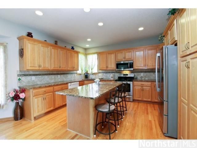 3034 Hawk Ridge Rd NW, Prior Lake, MN 55372