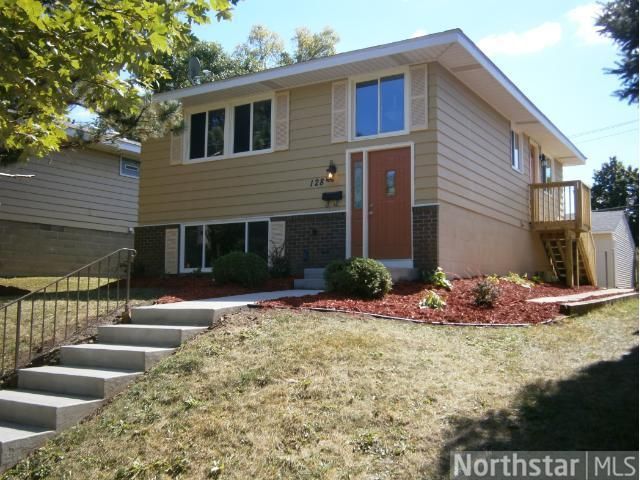 128 Page St E, Saint Paul, MN 55107
