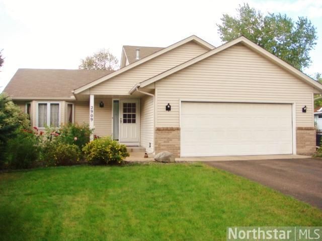 2909 Vanderbie St, Little Canada, MN 55117