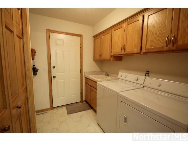 3621 Auger Ave, White Bear Lake, MN 55110