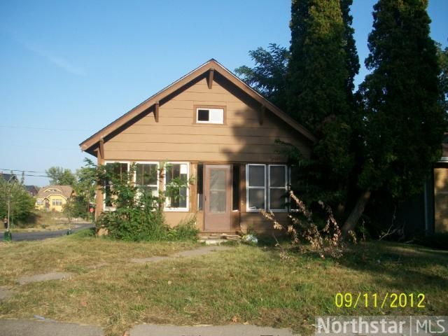 2030 Thomas Ave N, Minneapolis, MN 55411
