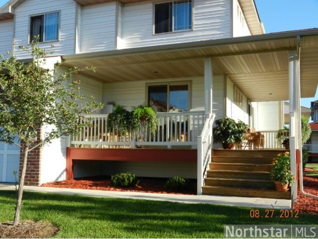 8603 Tessman Cir N, Brooklyn Park, MN 55445
