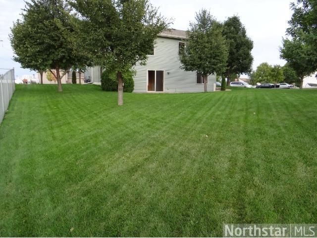 9203 Country Ave, Monticello, MN 55362