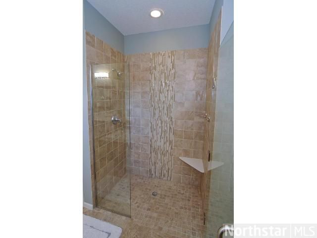 7527 Aspen Cv S, Cottage Grove, MN 55016