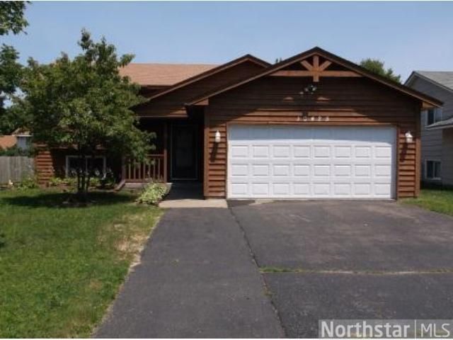 10423 Eagle St NW, Coon Rapids, MN 55433