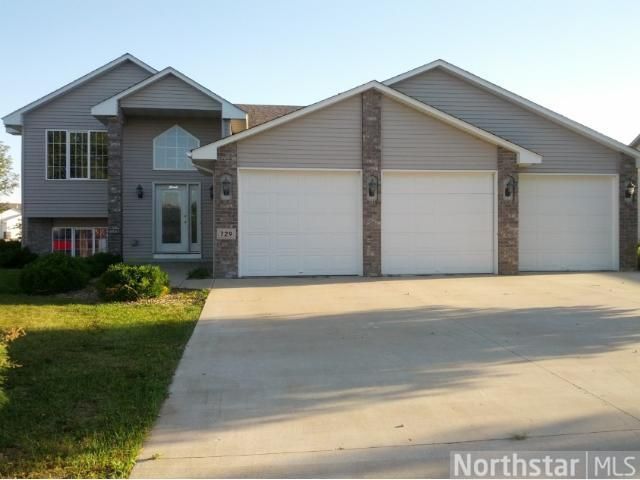 729 Butler Dr, Belle Plaine, MN 56011