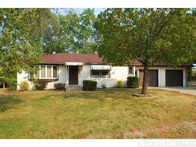 1854 Onacrest Ct, Maplewood, MN 55117