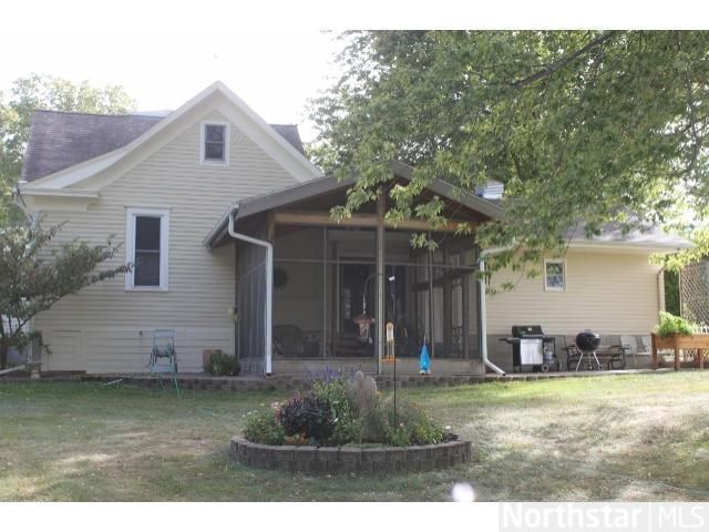 380 W Minnesota St, Le Center, MN 56057