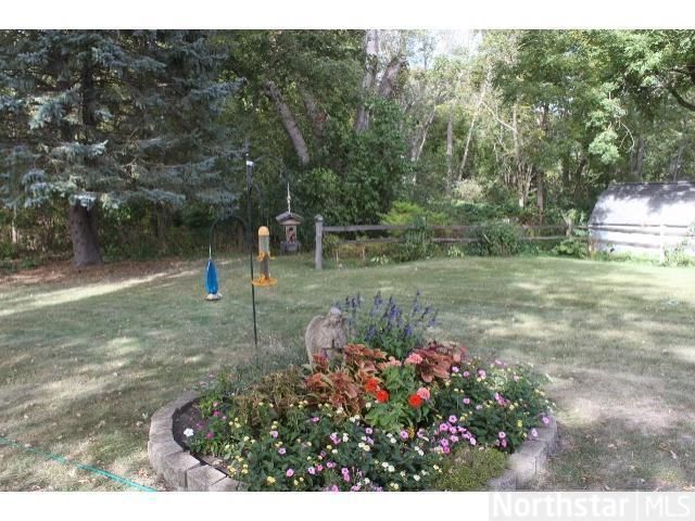 380 W Minnesota St, Le Center, MN 56057