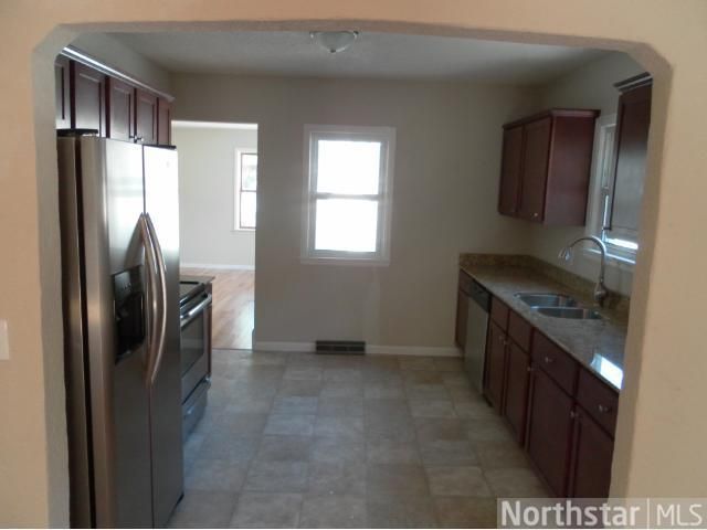 767 Iowa Ave W, Saint Paul, MN 55117