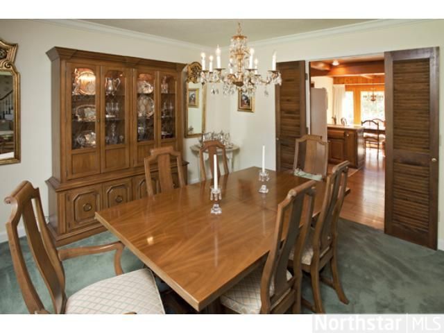 6020 Timberglade Cir, Bloomington, MN 55438