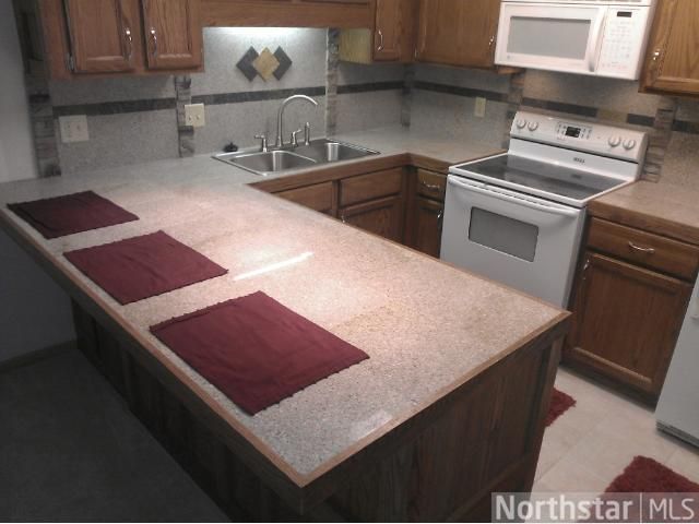 9371 Ranchview Ln N, Maple Grove, MN 55369