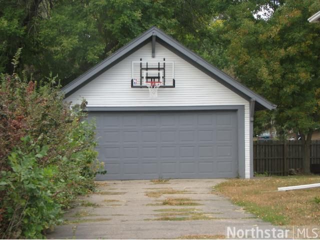 211 Meeker Ave S, Watkins, MN 55389