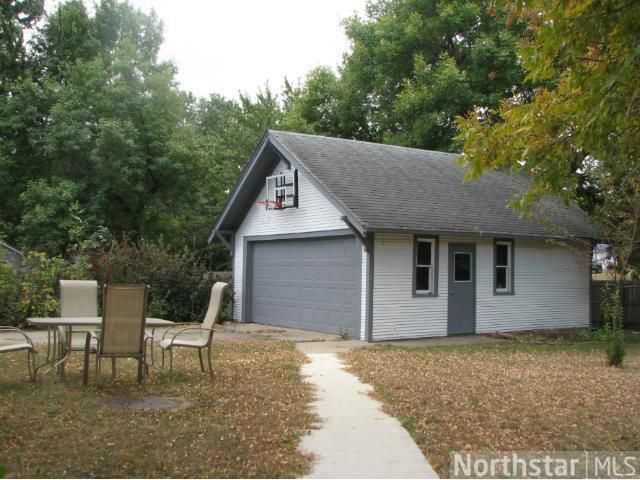 211 Meeker Ave S, Watkins, MN 55389