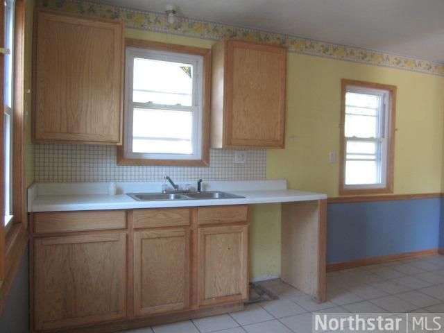 2001 4th St E, Saint Paul, MN 55119