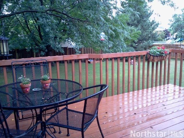 728 Clearbrook Ln, Vadnais Heights, MN 55127