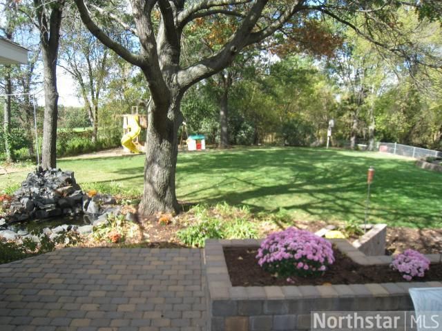 209 Marian Ct, Circle Pines, MN 55014