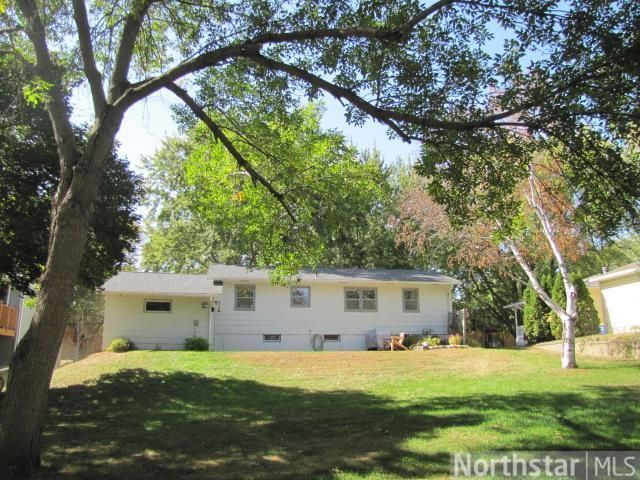 1335 Autumn Dr, Faribault, MN 55021