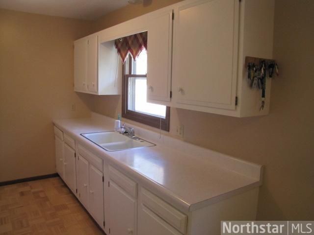 1335 Autumn Dr, Faribault, MN 55021