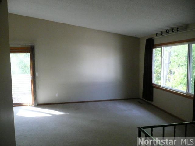 3821 Laurel Ct, Eagan, MN 55122