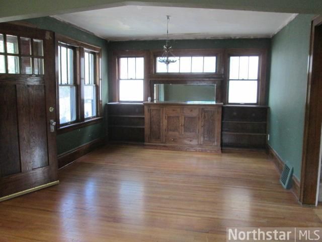 254 Milton St S, Saint Paul, MN 55105