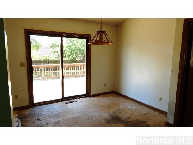 2227 Birmingham St, Maplewood, MN 55109