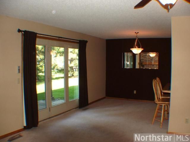 6249 Magda Dr #B, Maple Grove, MN 55369