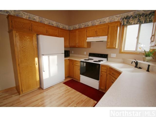 618 9th St, Farmington, MN 55024