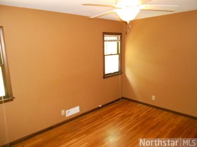1075 Ramsdell Dr, Apple Valley, MN 55124